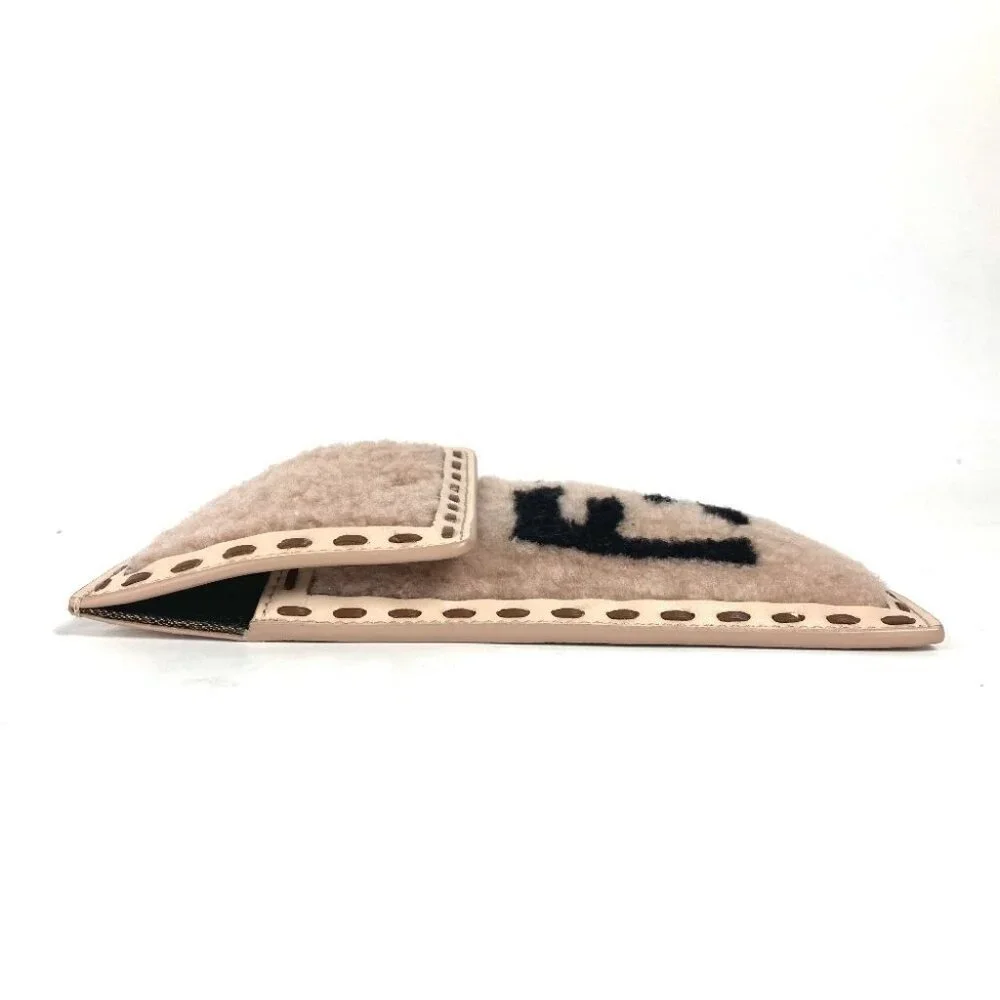 FENDI 7AS047 Smartphone case phone pouch FF logo fur charm bag Pouch